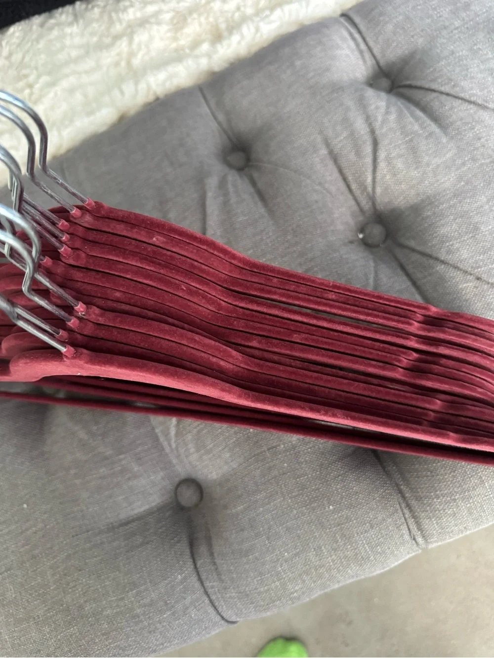 Velvet Non-Slip Clothes Hangers - Burgundy (Set)